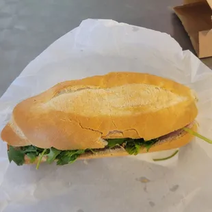 Dac biet banh mi