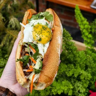 Pork sandwich with egg