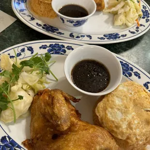 food, chicken wings and fried chicken
