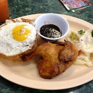 food, chicken wings and fried chicken