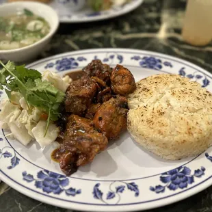Black Peppered Chicken with Crispy Rice