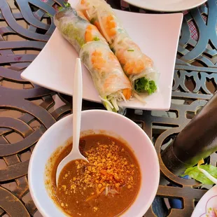 Shrimp spring rolls