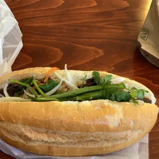 Banh mi grilled beef