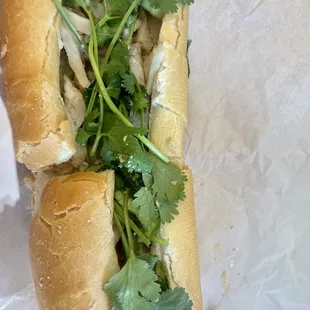 Chicken Sandwich / Banh Mi Ga
