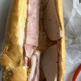 Combination Sandwich / Banh Mi Thit Nguoi