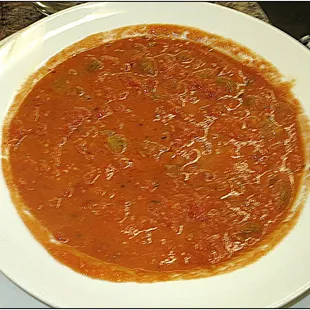 Full bodied tomato basil soup