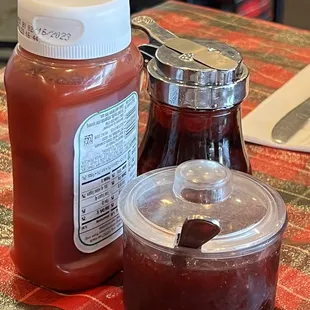 Condiments are so clean!! Such a clean restaurant!