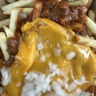 CHILI CHEESE FRIES
