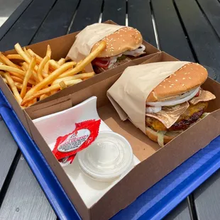 Bacon cheeseburgers and fries IG: @bobabitchess