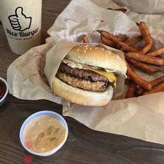 BBQ BACON CHEESEBURGER