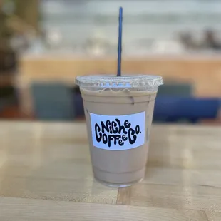 Iced latte w/ oat and coconut milk