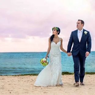 Nichols Travel specializes in destination weddings around the world.