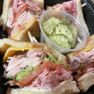 Texas Club Sandwich Extra pickles