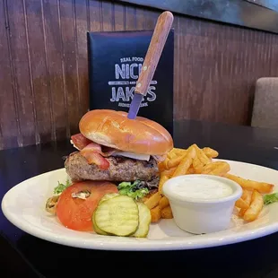 Jalapeño Popper Burger