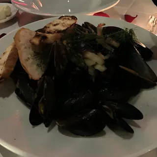 Steamed Mussels