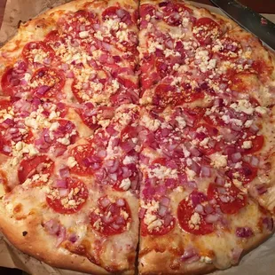 16" take n bake w/ pepperoni, feta &amp; red onion @ Nick n Willys