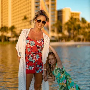 Hilton Lagoon in Waikiki Family Photography Session.