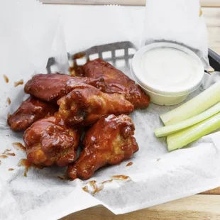 BBQ Wings, crispy and tender!