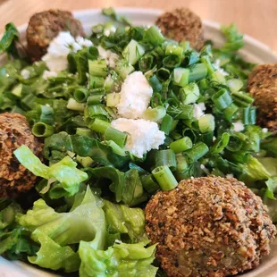 Prasini salad with falafel