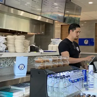 Quick and efficient service. Food is delicious and the service is excellent.