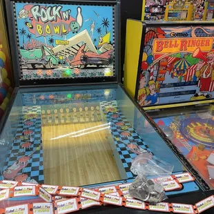 Arcade games - Rock N Bowl