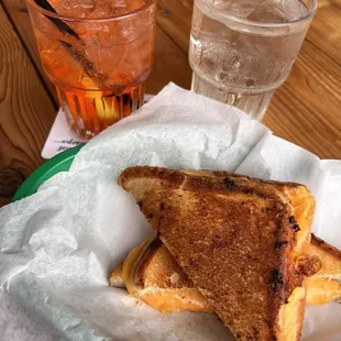 Grilled cheese &amp; Aperol Spritz