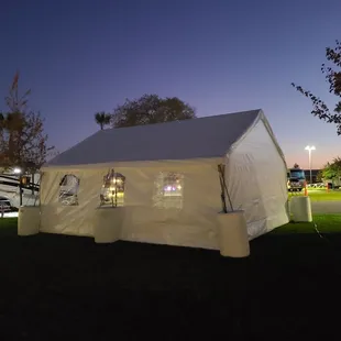 20/20 canopy with sides