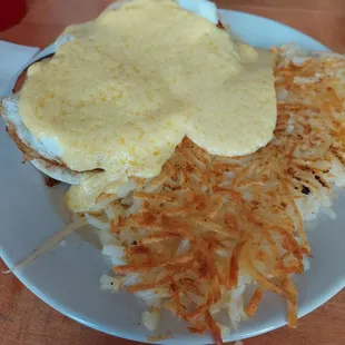 Eggs benedict