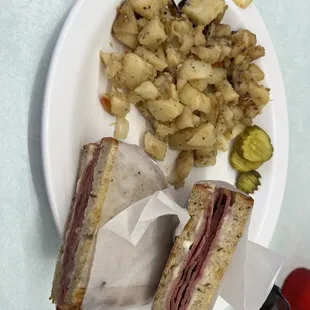 Corned beef sandwich