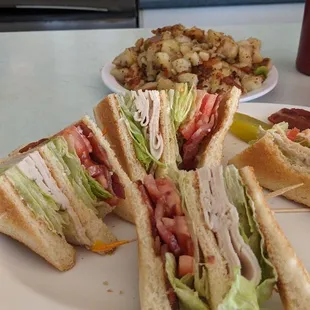 Turkey club with home fries