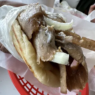 Gyros sandwich