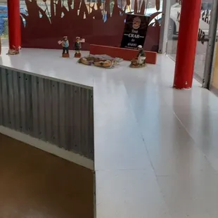 Waiting area by the window