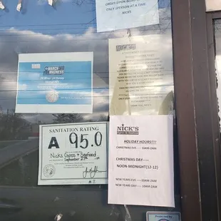 Good sanitation score &amp; holiday hours