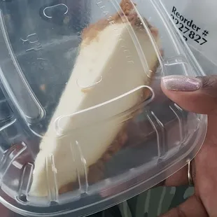 Cheesecake slice