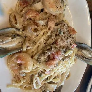 Linguine pescatore linen butter sauce