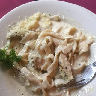 Fettuccine Alfredo Pollo