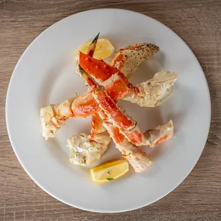 Fresh crab with lemon