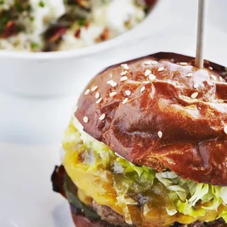 Classic Cheeseburger