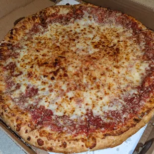 Lg round cheese.