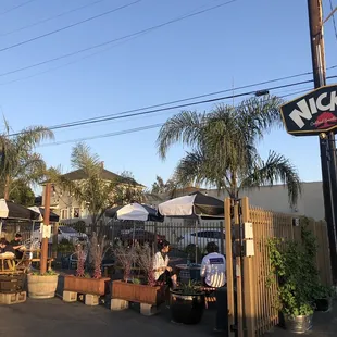 a view of the outside of the restaurant