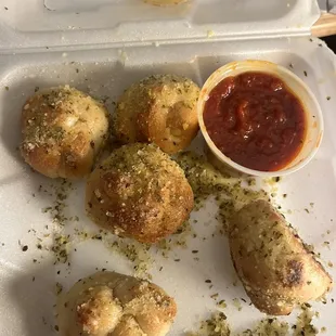 Garlic knots