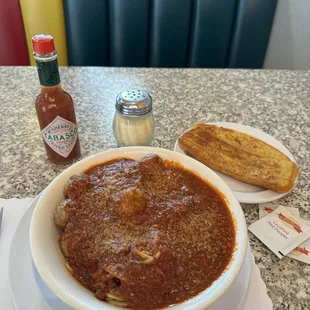 Spaghetti &amp; meatballs