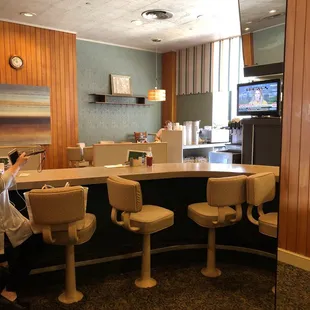 counter seating