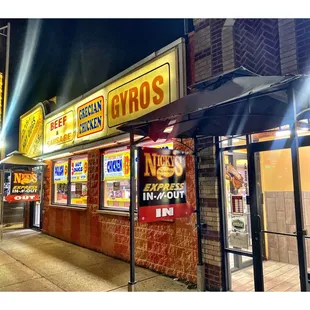 Outside Nicky&apos;s the Real McCoy. (Cicero Ave/24th St)   Hamburgers Hotdogs Beef Gyros Steak BBQ Chicken BBQ Rib Tips etcNice &amp; Clean. .Cool!