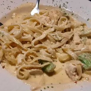 Chicken alfredo.