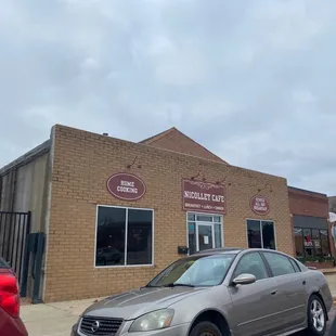 a car parked in front of a building