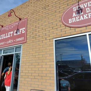 the entrance to the restaurant