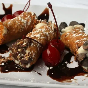 Cannoli Trio