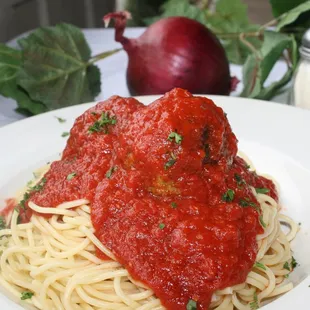 Spaghetti and meatballs