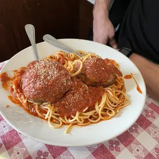 Spaghetti &amp; meatballs with spicy marinara